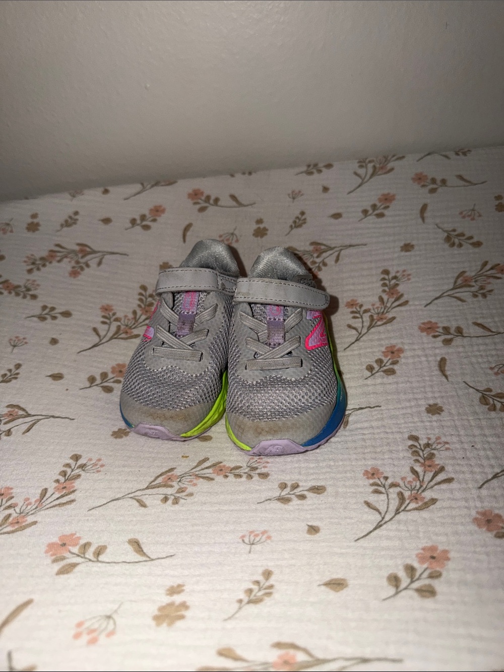 New Balance Gray Sneakers with Pink and Multicolor Sole